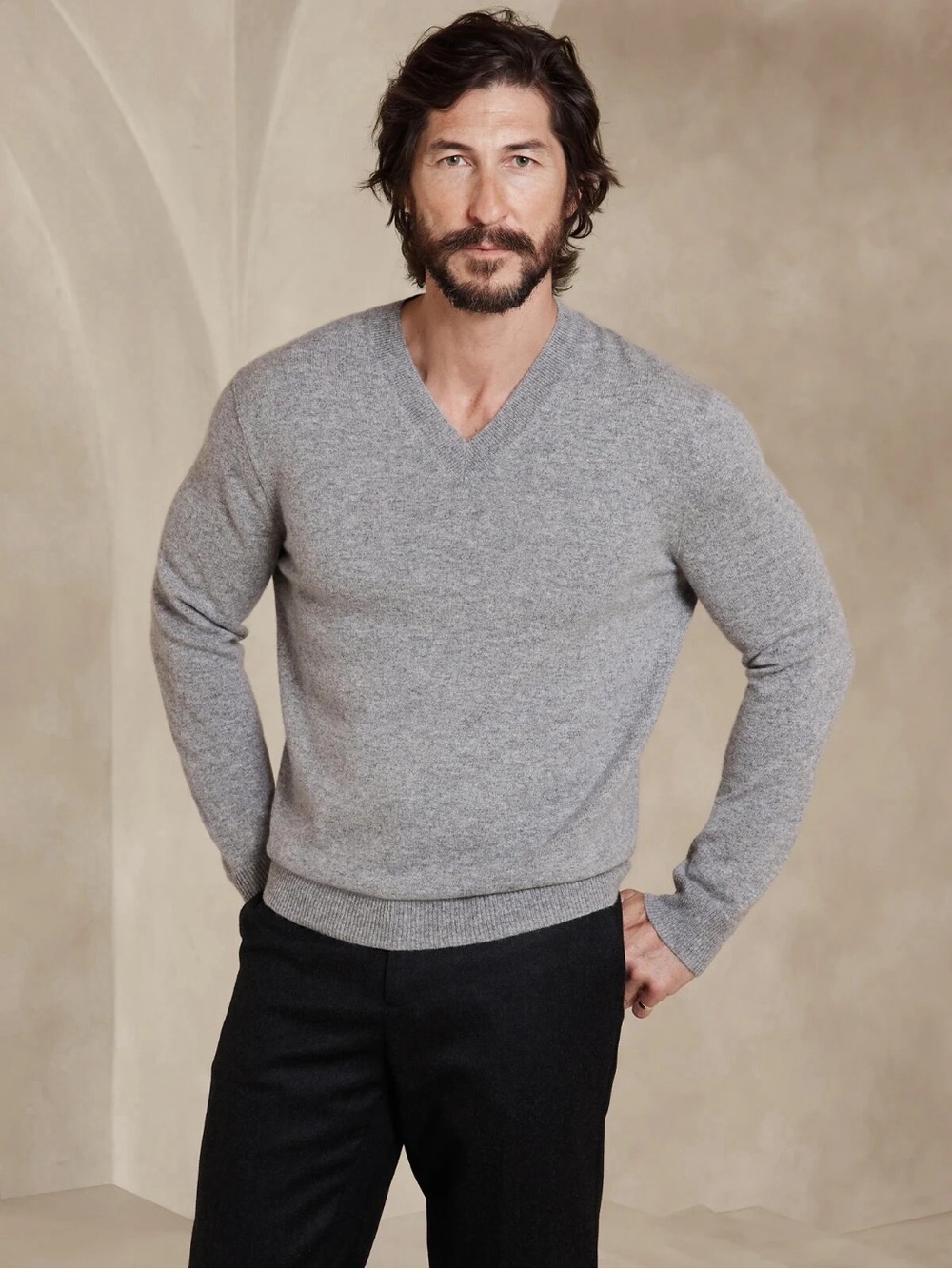 Banana Republic Men's Luxury Blend Silk/Cotton/Cashmere V-Neck Sweater Gray L